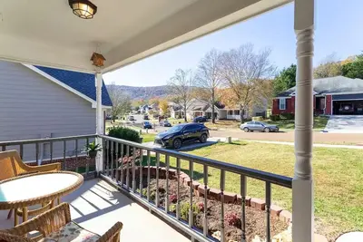 Image de The best of Huntsville: Mountain view & Attraction.