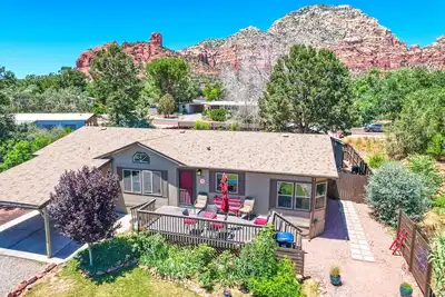 Image de W. Sedona 3 bd w/ Hot Tub! Walk to Trails!