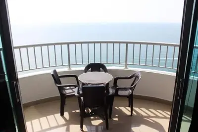 Image de Hermoso Apto con Vista al mar // Apto 2404