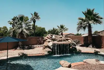 Resort Style Heated Pool close to Entertainment