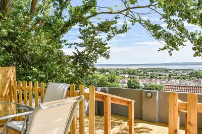 Image de Ocean View Cottage is the perfect place to relax and enjoy the wonderful coastline.