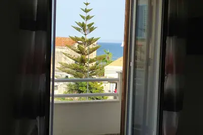 Image de Apartment with sea view balcony