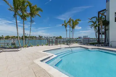 Image de Waterfront Coastal townhouse/ 3 Br, 4beds~3 min walk to Clearwater Beach!