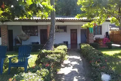 Image de Cottage rustic house water front near mangrove area