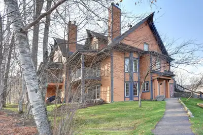 Image de Lovely 2 bdrms 2 baths 10 mins walk or free shuttles to village Mont-Tremblant