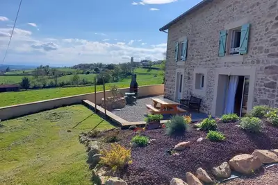 Image de Les Trois Pins - Thizy Les Bourgs