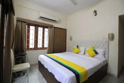 Image de Deluxe Ac Room w/ Balcony at Anamitra Guest House #1