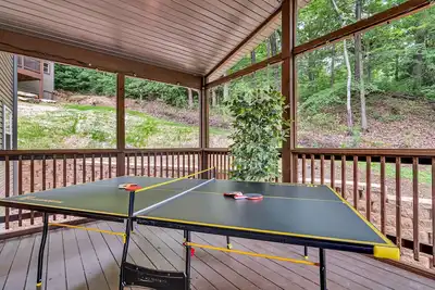 Image de Family Getaway ★ Ping Pong ★ Air Hockey ★ Foosball ★ Arcade ★ Pool