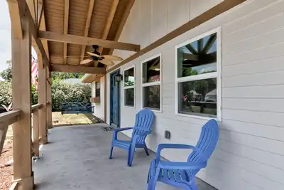 Image de New! Cozy Sebastian Home - Only 15 min from Beach!