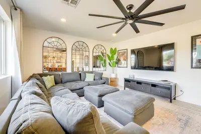 Image de 4 Mi to Dtwn: Home w/ Fire Pit & Patio in Tempe