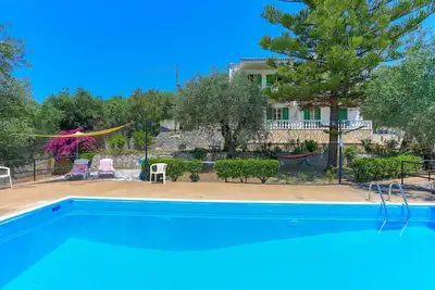 Image de Fran Apartment: Cozzy apartment with a shared pool, breakfast options and close to the beach