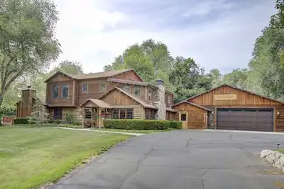 Image de 5br Luxury Cabin w/Hot Tub near Canyons, Skiing & Hiking