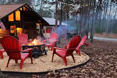 Image de 2br - Charming Mountain Cabin - Chimney & Fire Pit