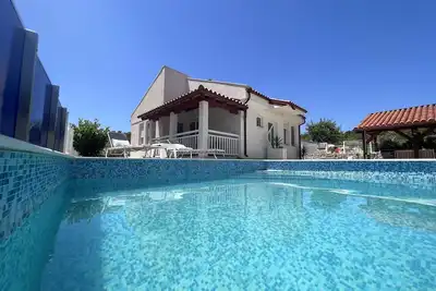 Image de Maison pour la famille avec la piscine Janjina, Peljesac (K-19594)