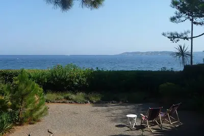 Image de Villa provençale de charme en bord de mer, vue exceptionnelle - accès plage 1min