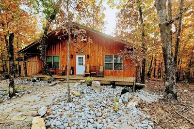 Image de Newly constructed Secluded Ozark Cabin  - 45 Acres - Fire Pit & Trails