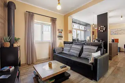 Image de Appartement 'Home Away From Home' avec balcon et Wi-Fi