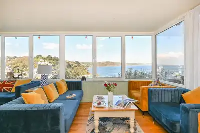 Image de Large holiday home (sleeps 20) sea & panoramic views, & free parking