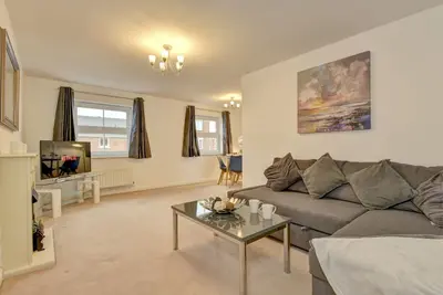Image de K Suites - Cozy 2 bed Apt w\/ free parking