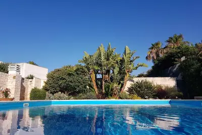 Image de By the sea with direct access and pool