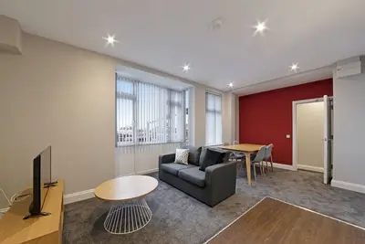 Image de K Suites - Modern Waterside Apt w/ Free parking