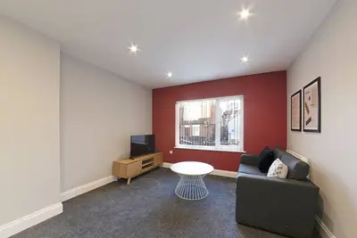 Image de K Suites - Modern Waterside Apt w/ Free parking