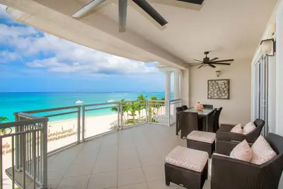 Image de Beachcomber 19 by Grand Cayman Villas