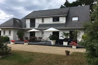 Image de 50 m plage 10 couchages grand jardin