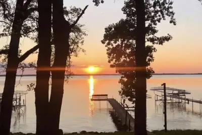 Image de Grandpa's Sunset Cabin on Big Spirit Lake
