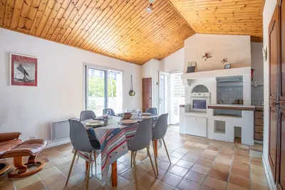 Image de Grande maison pour 6 personnes - 300m de la plage