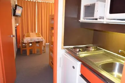 Image de À 10m des pistes de ski, 3ème étage, balcon, télévision, casier à ski, 24m², Les Menuires