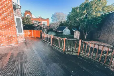 Image de Sleeps 9 - Modern 3 Bed, pet-friendly, garden, parking, town centre Wi-Fi