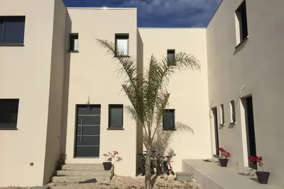 Image de maisonnette climatisée, au calme, à 400 mètres de la plage