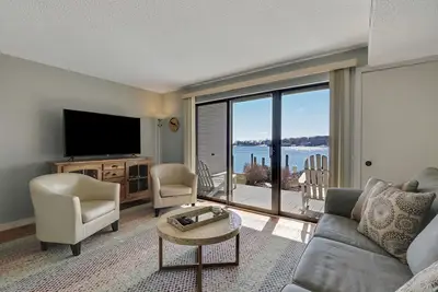 Image de First-Floor Lakefront Gem | Downtown Charlevoix | Pool, Hot Tub, Sauna