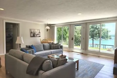 Image de 2 Kayaks, Wifi, Great dock, Roku, One Level.