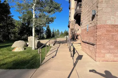 Image de Luxury Olympic Themed Keystone Ski Condo