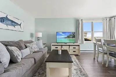 Image de Harbor Serenity | Private Deck | Updated Kitchen