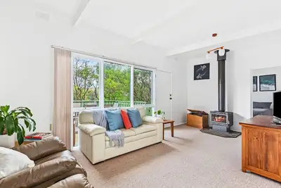 Image de Your position is assured from this much-loved holiday house (sleep 8).