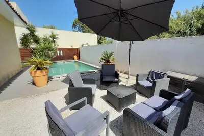 Image de Villa piscine plain pied sans vis a vis climatisé