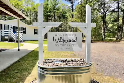 Image de Peaceful home w/ 3 seasons clubhouse - 1/2 mile from Castle Rock Lake, 2 dogs Ok