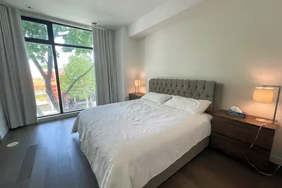 Image de 3-bedroom townhouse with patio