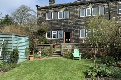 Image de Cosy historic farmhouse overlooking Hebden Bridge