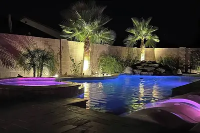 Image de Luxurious 5-Bedroom House with 3 King Beds & Resort-Style Pool!