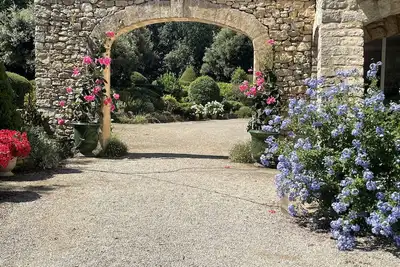 Image de Maison à Bonnieux au cœur du luberon.