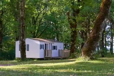 Image de mobil home confort dans camping nature et calme proche rocamadour