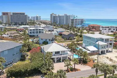 Image de 5 Br w/ Beach View, Private Pool, Free Tiki Cruise