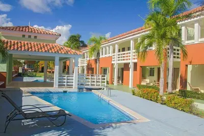 2 bed 2 bath Pool spacious apartment
