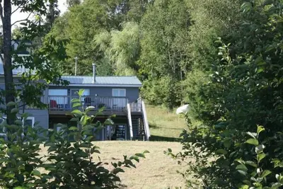 Image de 4 Br Sand Beach & Dock Huntsville Muskoka Cottage à louer Slps 30 w Inn dr nxt