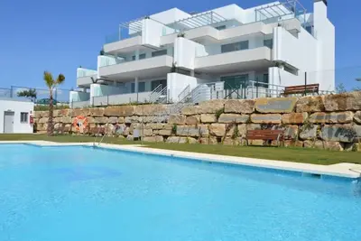 Image de Stylish 4 Bed Apt (Max 6) Pool Nr Cabopino, Marbella