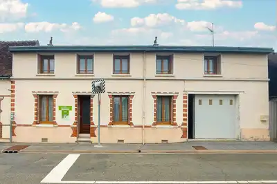 Image de Maison spacieuse avec jardin, Bbq, table de ping-pong, proche commerces, pour 9 personnes et bébés